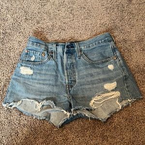 501 Levi shorts